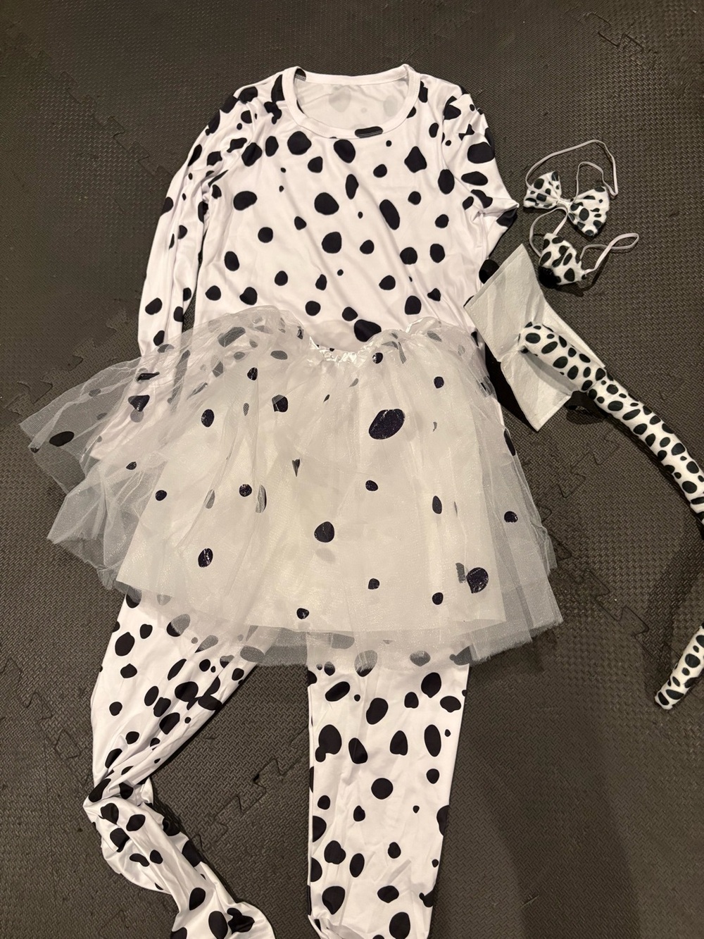 Dalmatian Dog Costume Set with Tutu & Accessories Women’s Size Medium Halloween - Picture 2 of 4